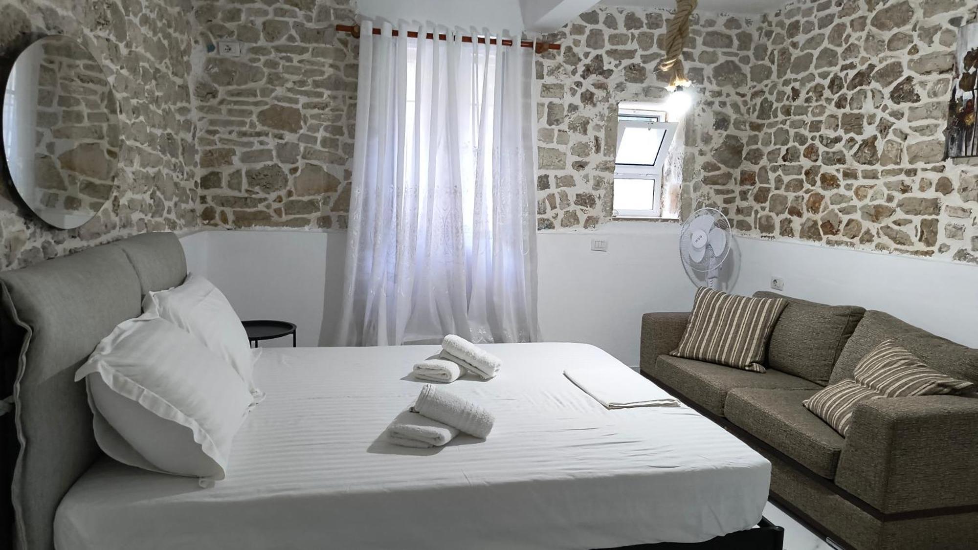 Polyxeni Apartments & Rooms Qeparo Exterior foto